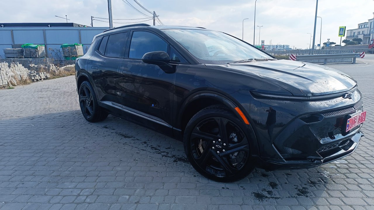 Chevrolet Equinox Ev Rs thumbnail 2