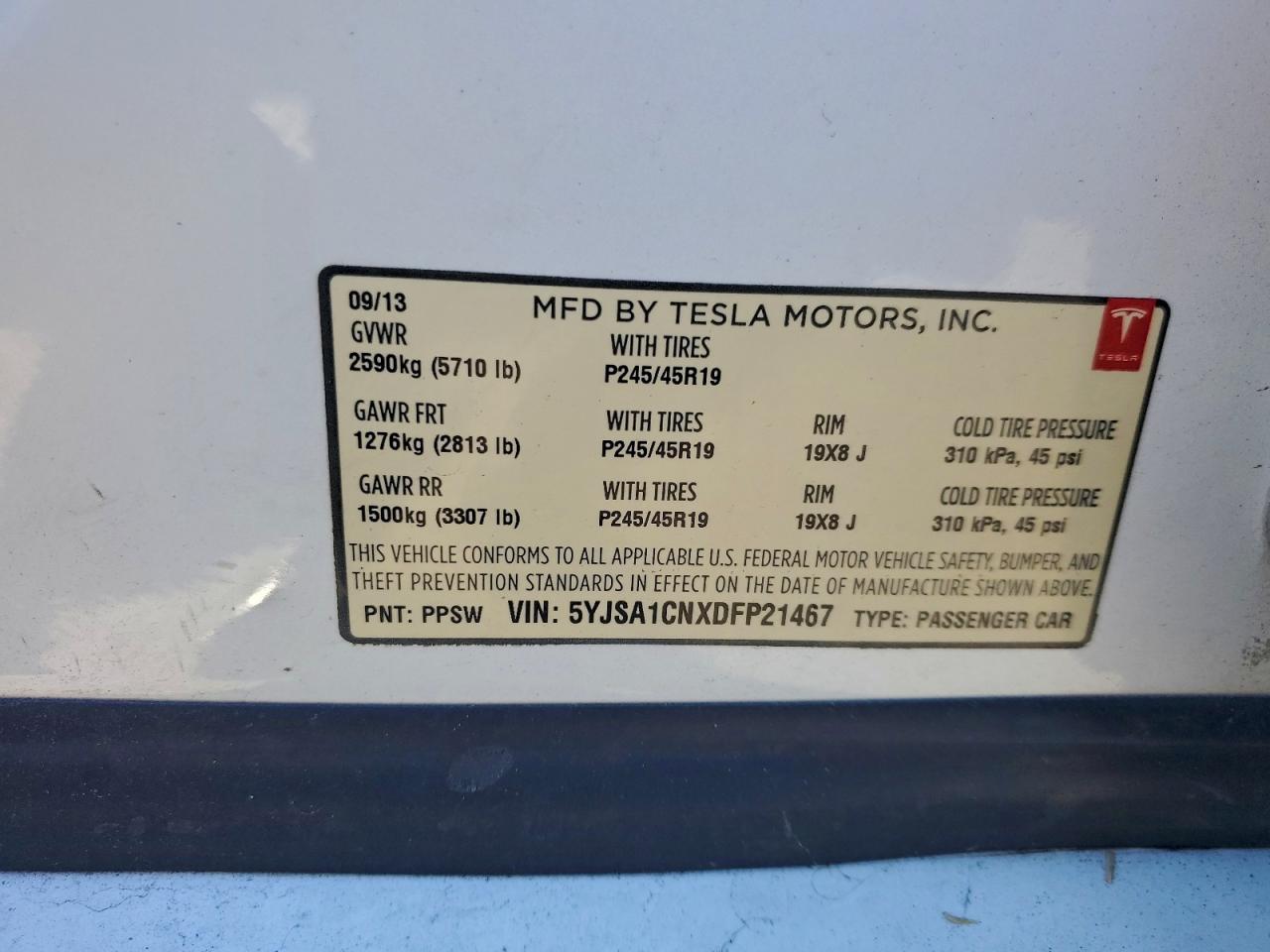 Tesla Model S P85 thumbnail 6