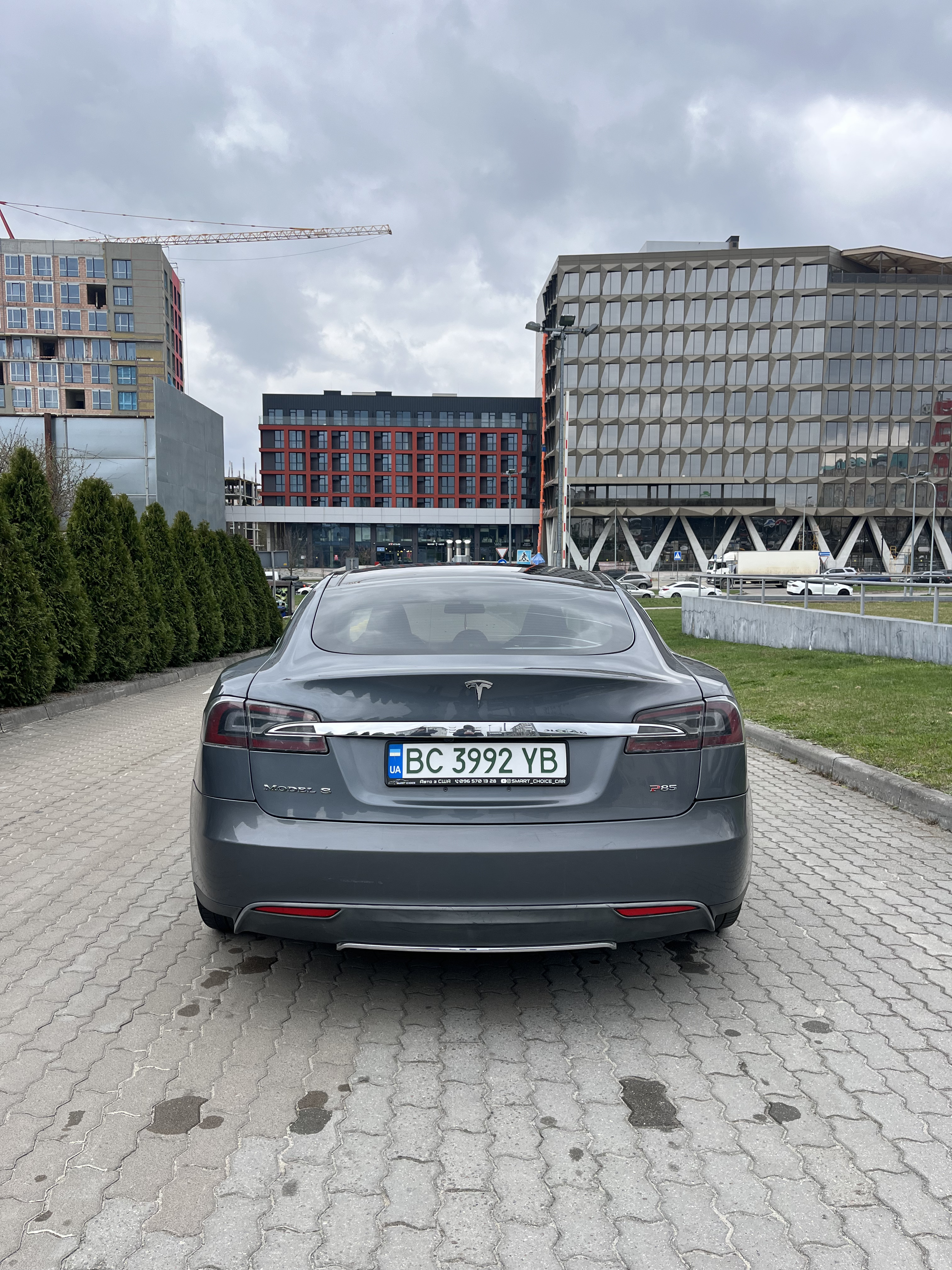 Tesla Model S 85 thumbnail 15