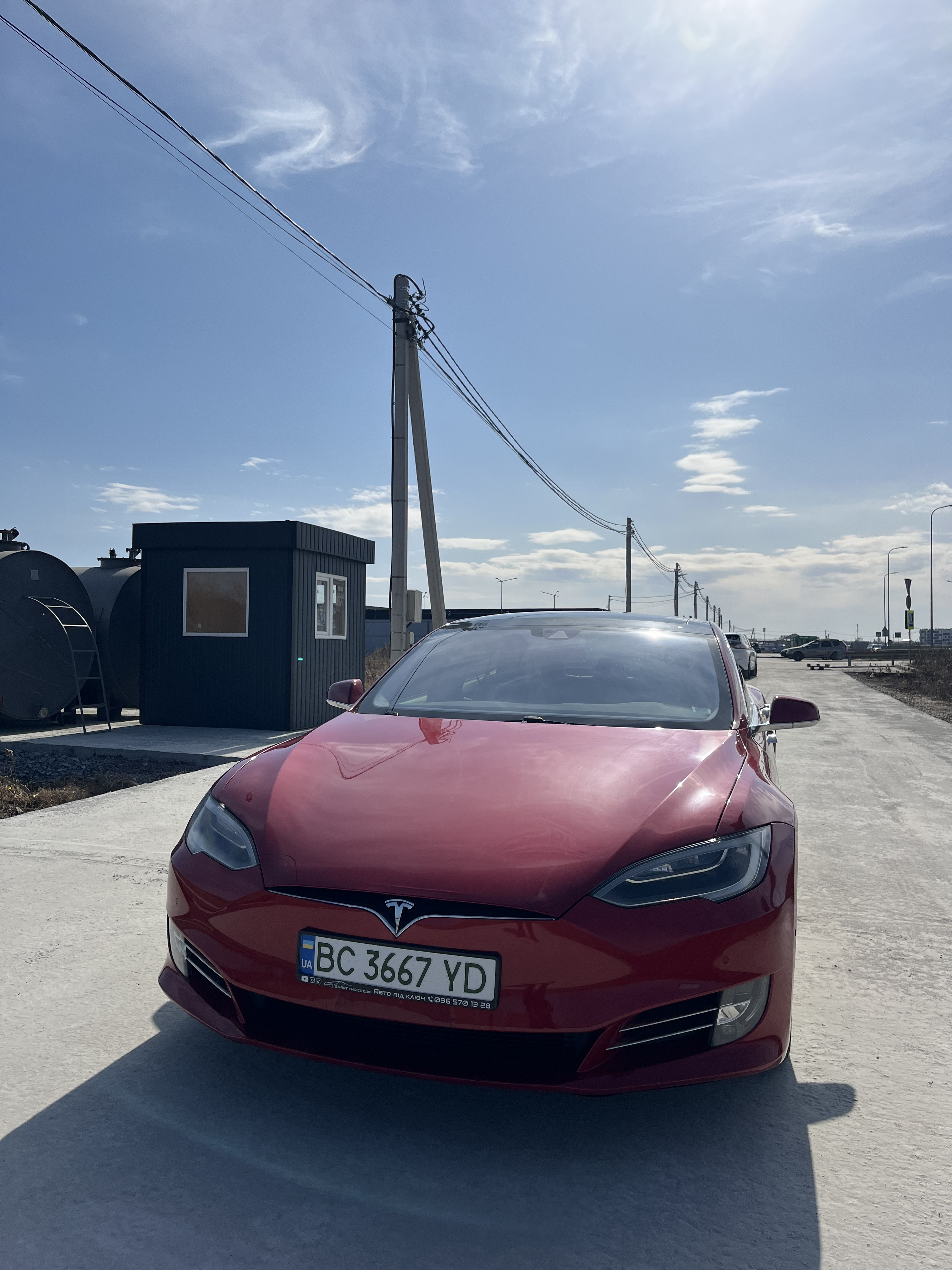 Tesla Model S 75 thumbnail 6