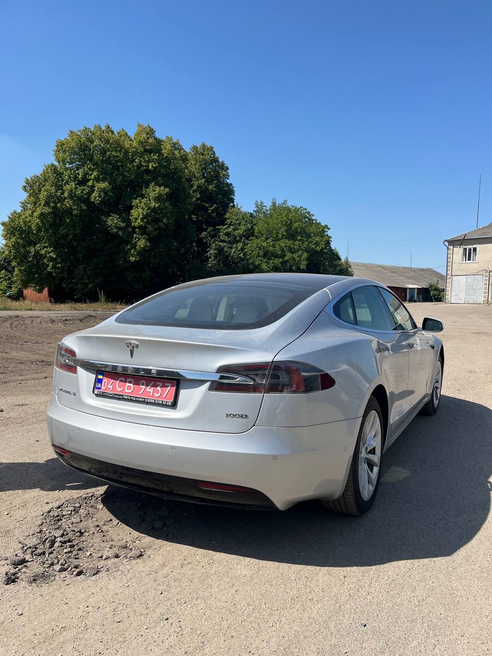 Tesla Model S 100D thumbnail 8