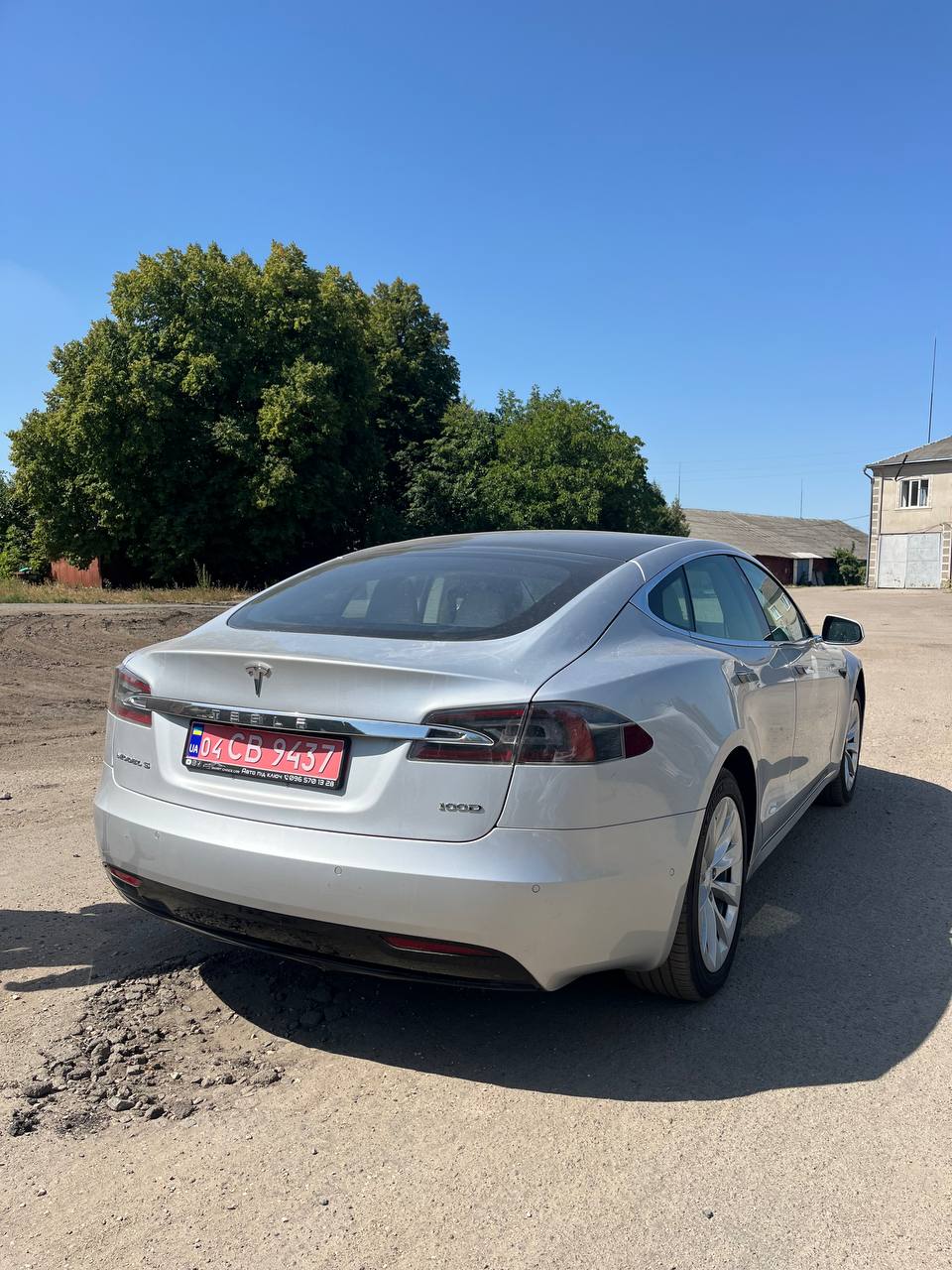 Tesla Model S 100D thumbnail 9