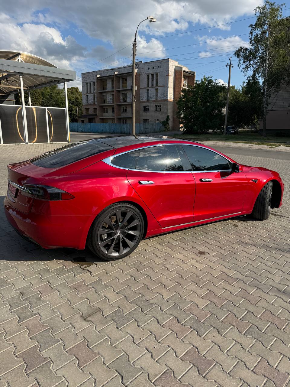 Tesla Model S Long Range Plus thumbnail 7