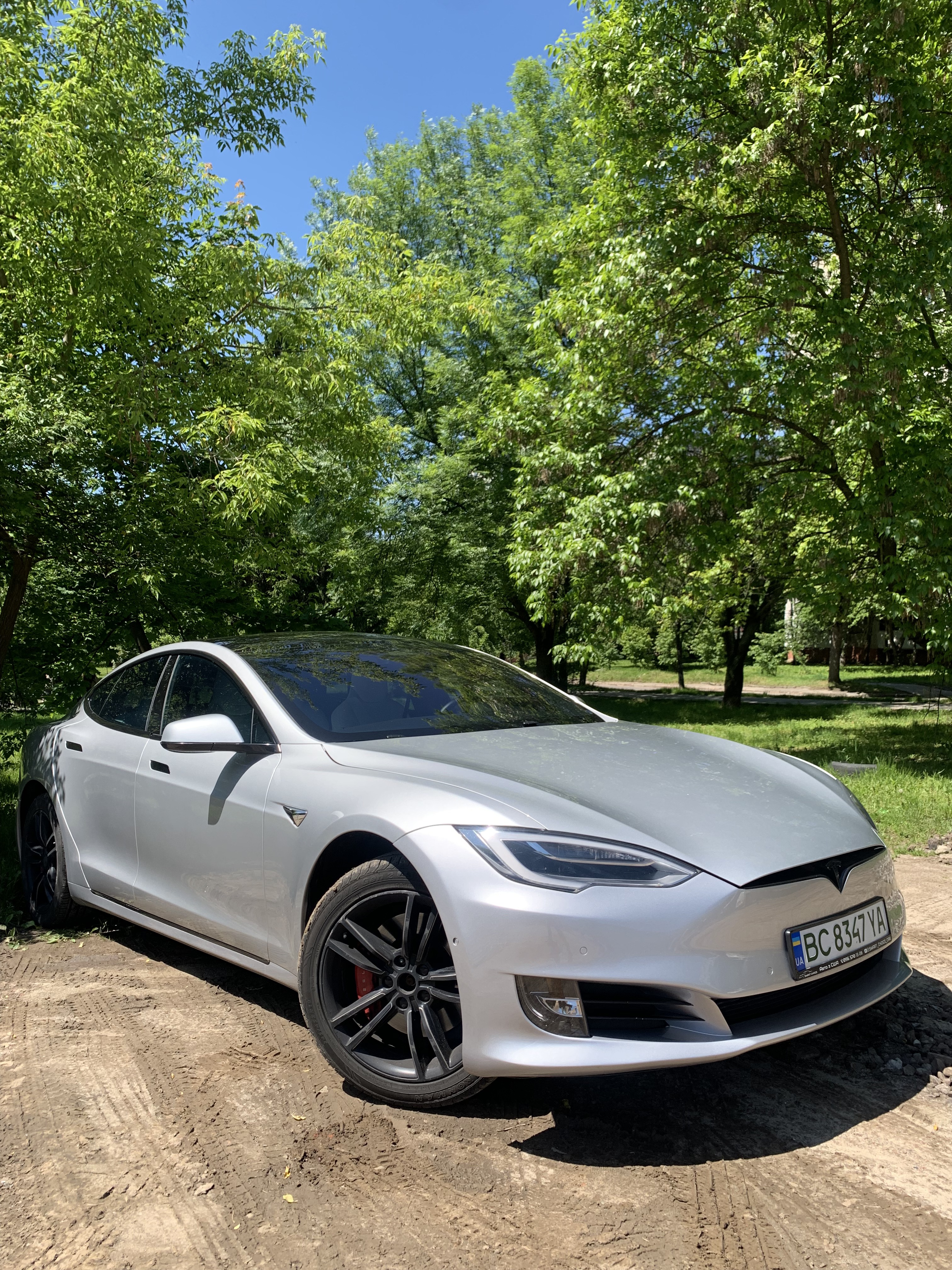 Tesla Model S P100D thumbnail 6