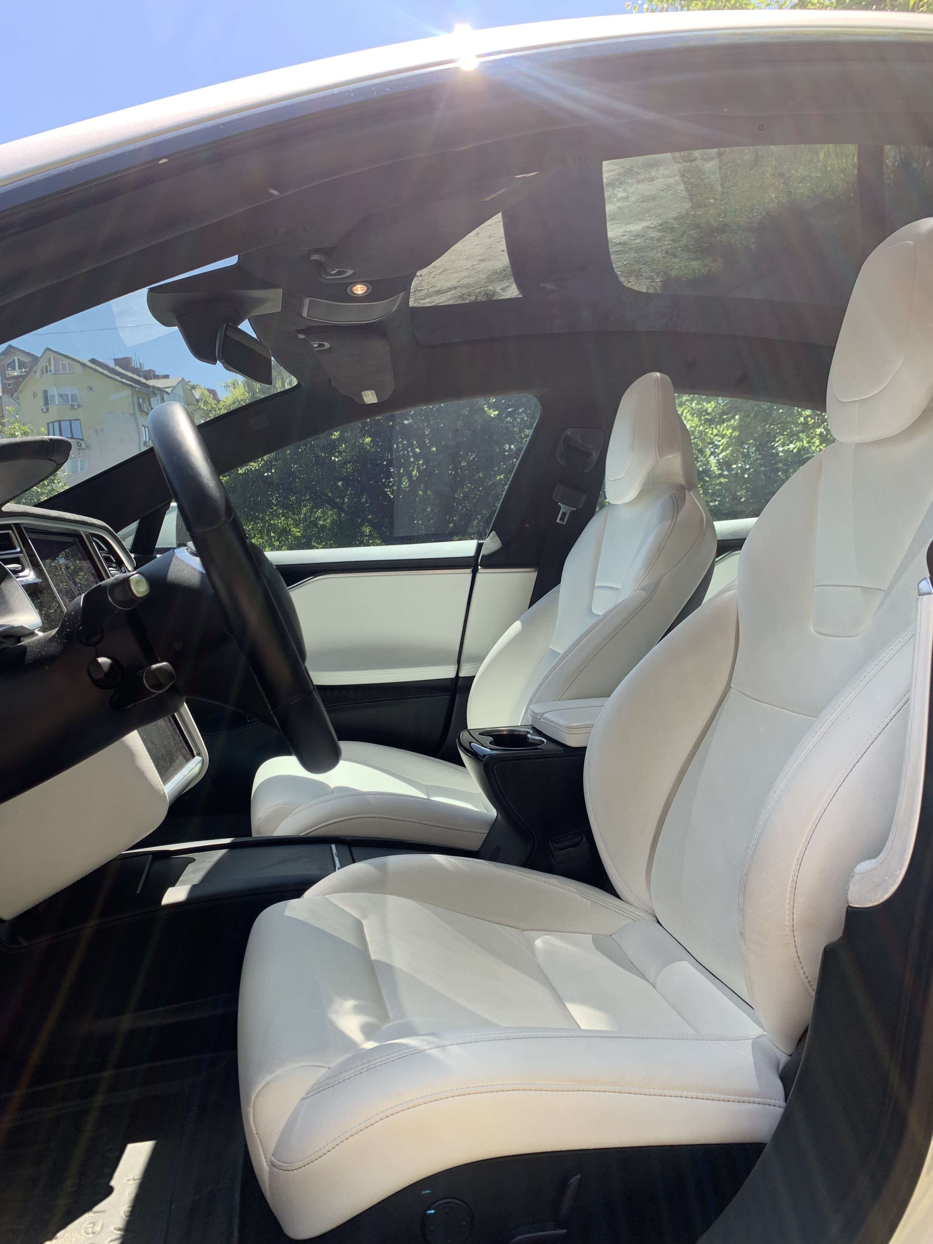 Tesla Model S P100D thumbnail 9
