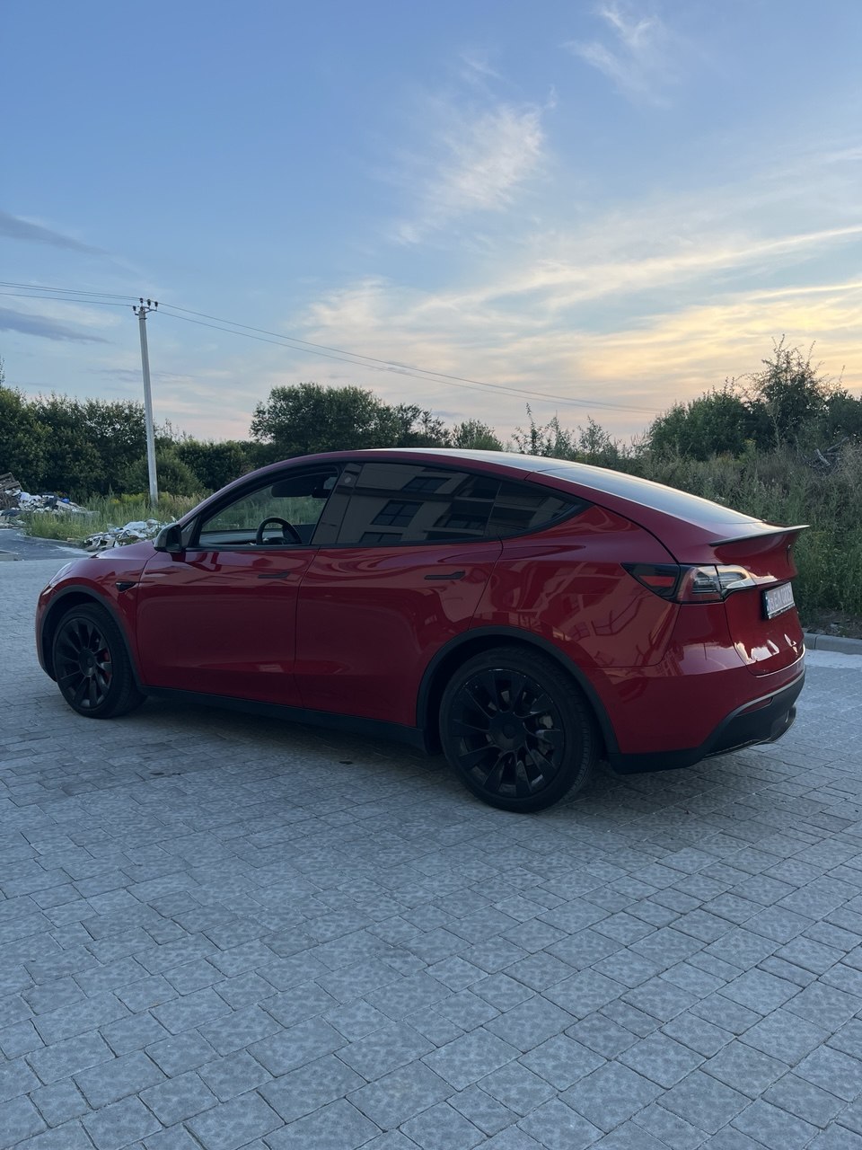 Tesla Model Y Long Range Dual Motor thumbnail 7