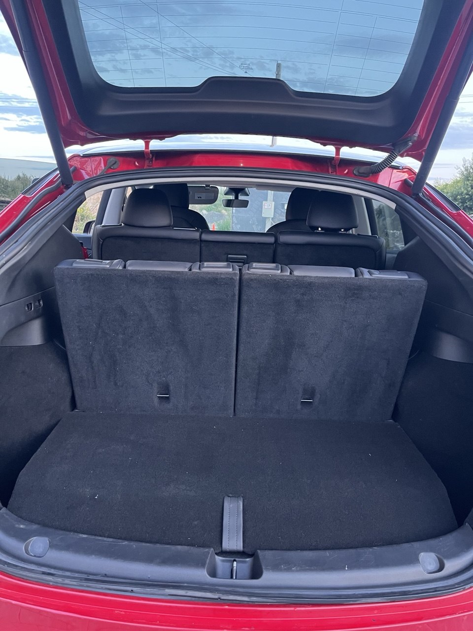Tesla Model Y Long Range Dual Motor thumbnail 8