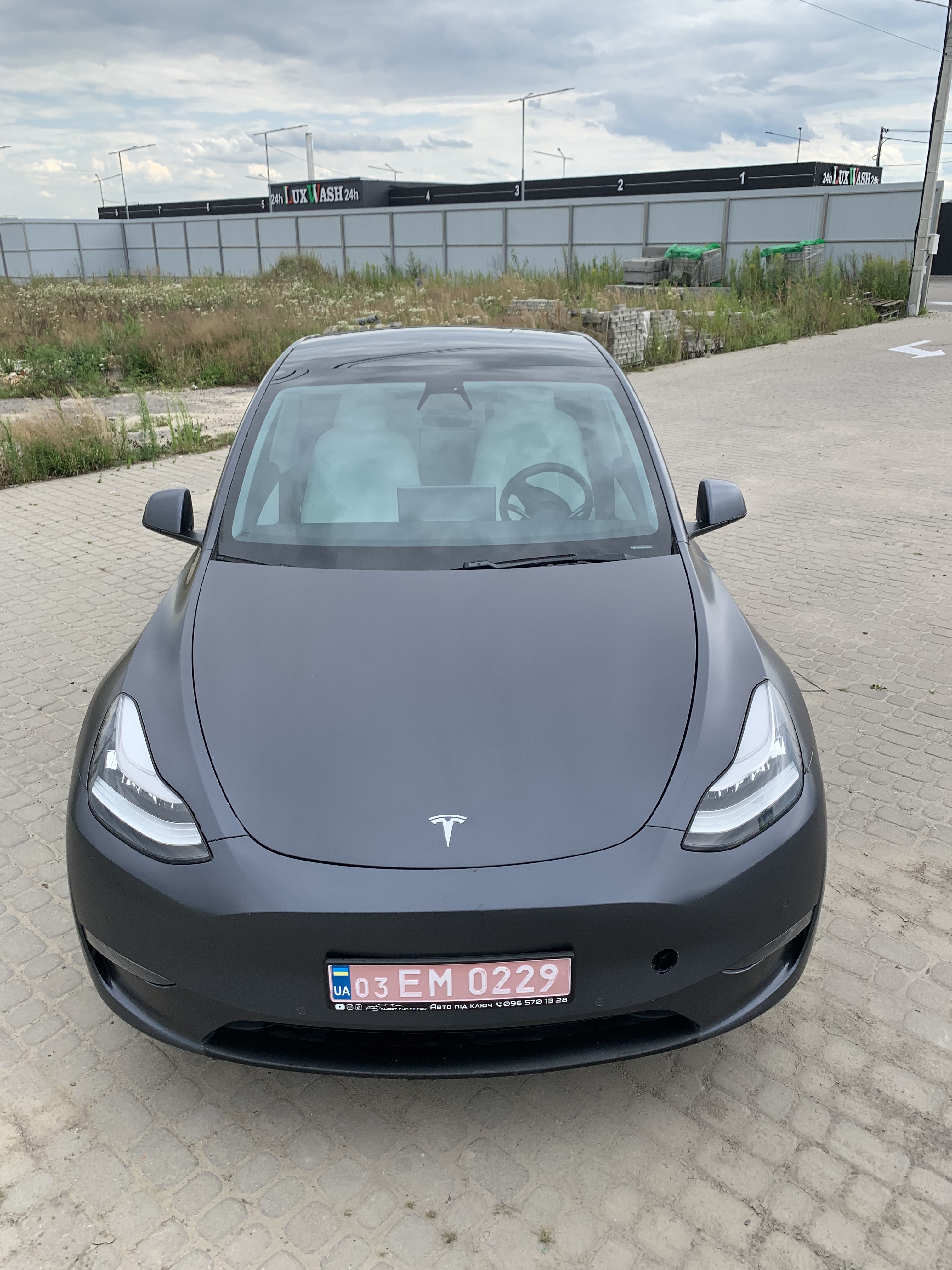 Tesla Model Y Long Range 75 thumbnail 9