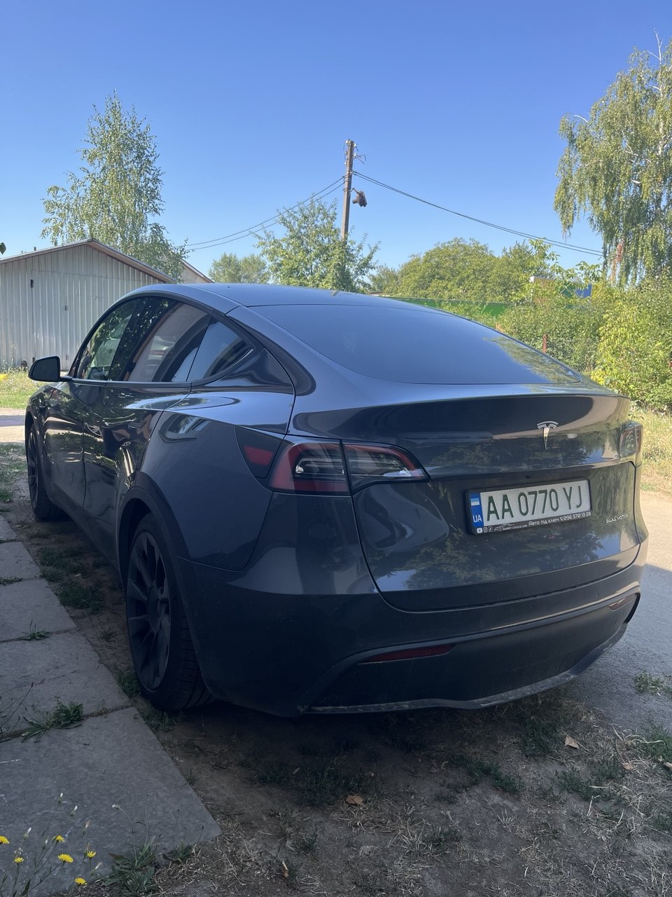 Tesla Model Y Long Range 82 kWh Dual Motor thumbnail 6